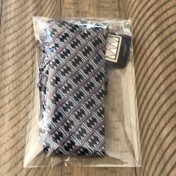 Luck 🍀 be a Lady NWT RARE Frank Sinatra Presidential Silk Tie Ole Blue Eyes 👀 - Picture 17 of 17